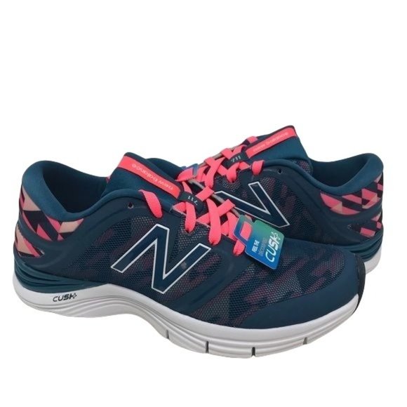New Balance Women's 711 Cross Trainer Shoe - Picture 1 of 4